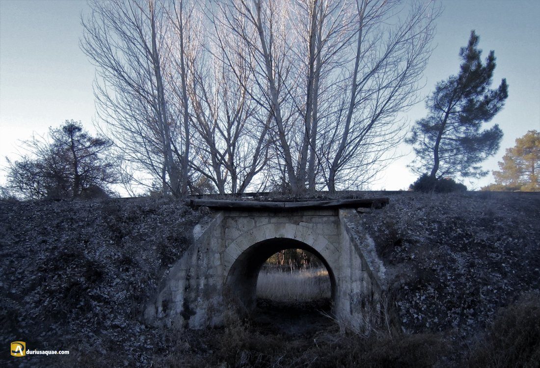 Durius Aquae: Restos del ferrocarril Valladolid-Ariza sobre el Valcorba