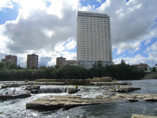 Edificio Duque de Lerma y aceñas