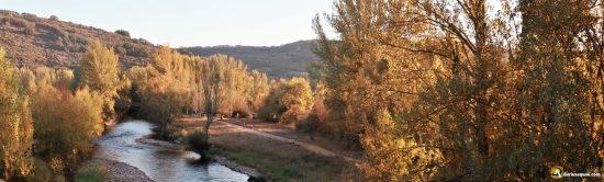 Río Luna en otoño, León