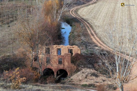 Presa Cerrajera y viejo molino