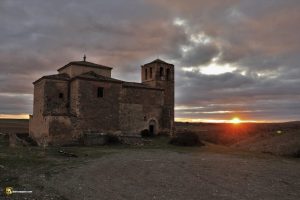 Iglesia abandonada en Fuentes, Carbonero el Mayor