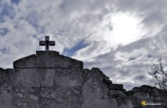 Antiguo cementerio en Torrescárcela, Valladolid