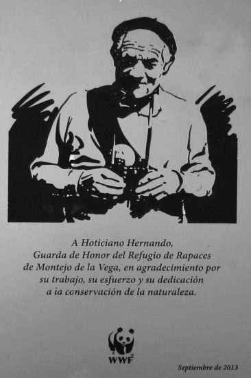 Placa de recuerdo a Hoticiano