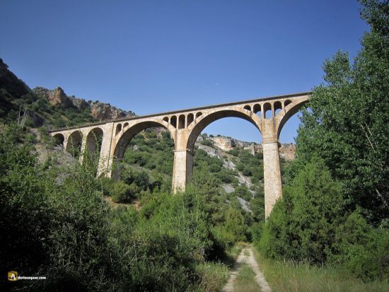 Viaducto ferrocarril Madrid Burgos sobre el Riaza