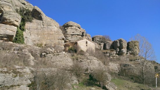 Ermita junto al Torete