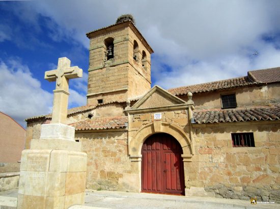 Iglesia de San Pedro Apostol en Moriscos, Salamanca