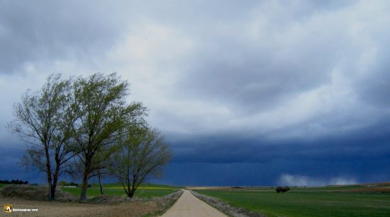 Rodando hacia la Tormenta por caminos salmantino