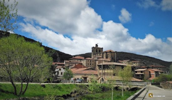 Vinuesa junto al arroyo