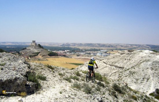 Castillo de Peñafiel desde el Castillo Viejo