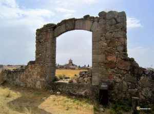 Arco de la Finca del Marqués, Aguilafuente