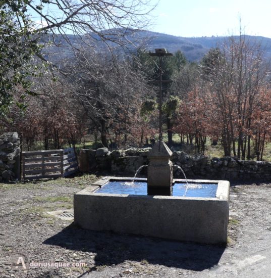 Valle del Aravalle, fuente en Canaleja. Castilla y León