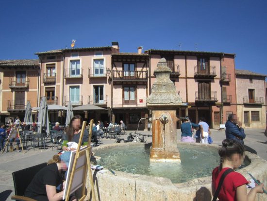 Fuente en la plaza Mayor de Ayllón