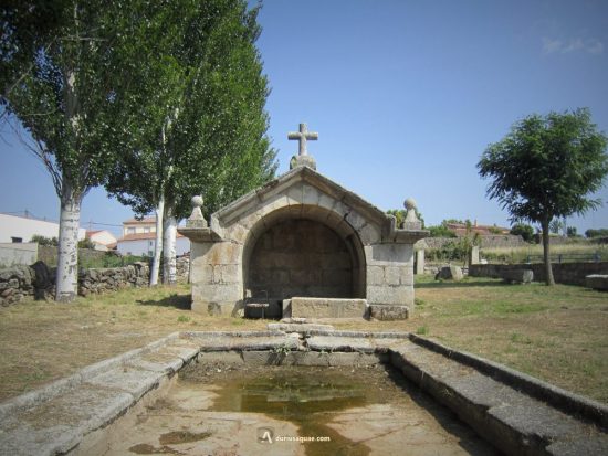 Fuente y lavadero en Diego Álvaro, Ávila
