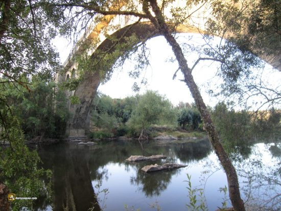 Puente de Villares de Yeltes sobre el río Yeltes