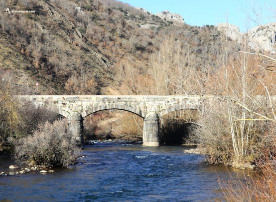 Cistierna, río y puente
