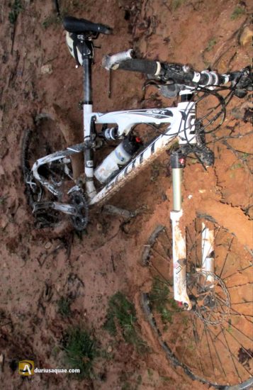 Durius Aquae: bicicleta embarrada