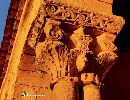 Capitel románico en Perorrubio. Segovia