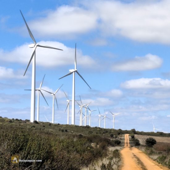 Sierra de Cantadores y sus aerogeneradores - Zamora