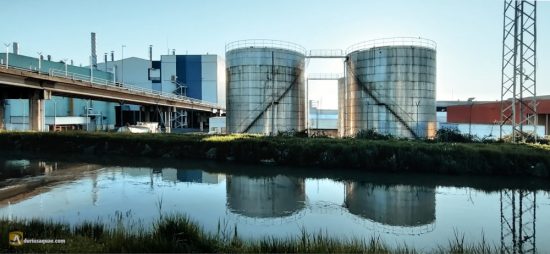 Factoría de Renault junto Canal del Duero - Valladolid