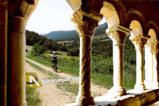 Portada entrada de Las Loras en Rebolledo de la Torre